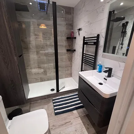 One Bedroom Flat Greystoke Apartment