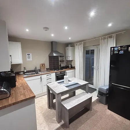 One Bedroom Flat Greystoke Apartman *